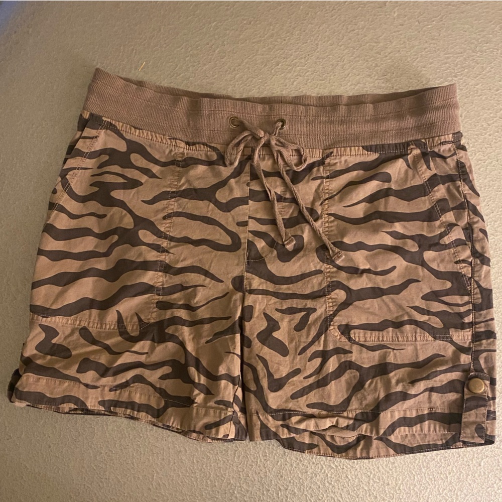 XCVI Animal Print Pull on Shorts
